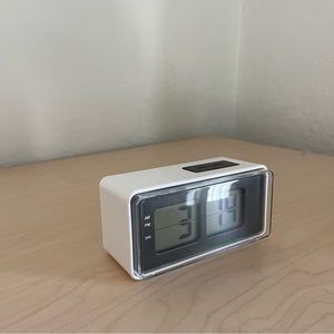 KIKKERLAND DESIGN digital alarm clock